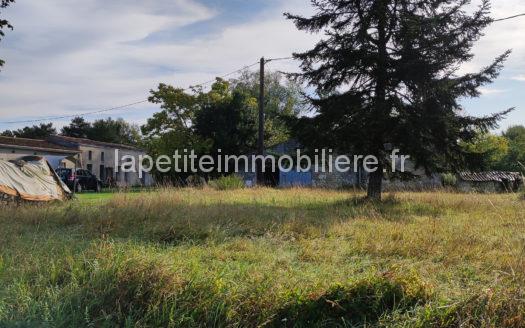 Terrain 418m2 libre de constructeur à Saint-Genes-de-Fronsac 33240