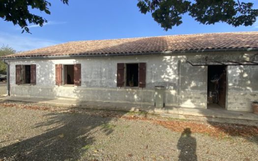 Maison + grange ÉNORME POTENTIEL à Saint Martin de Laye (33910)
