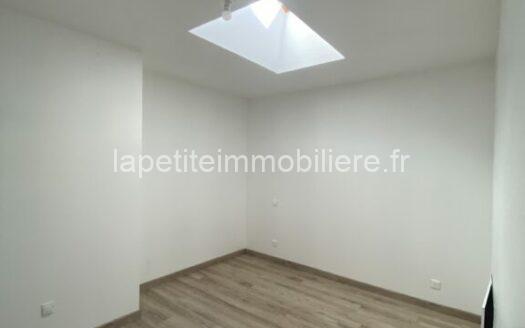 MAISON T4 AVEC GARAGE à Galgon (33133)