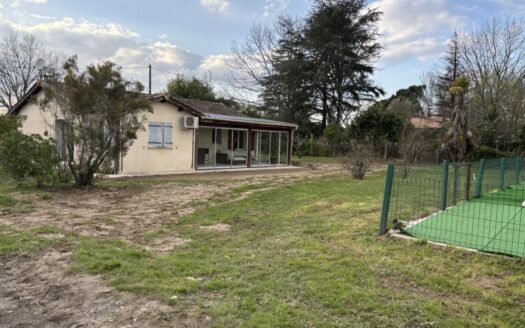 MAISON DE PLAIN PIED AVEC PISCINE à Saint-Ciers-d’Abzac 33910