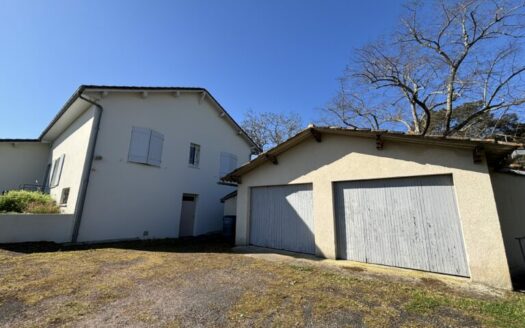 MAISON T5 CENTRE BOURG GALGON 33133