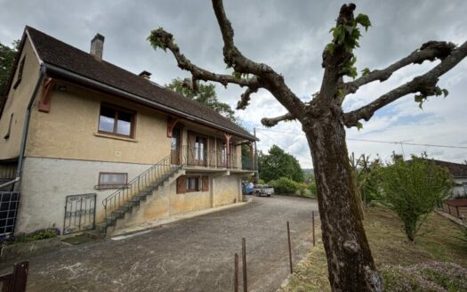 MAISON FAMILIALE VUE EXCEPTIONNELLE SUR DOMME 24250