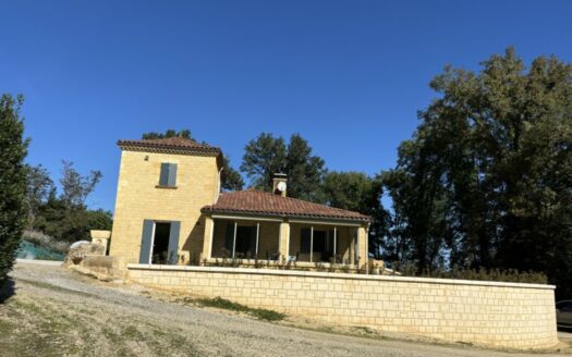 Belle propriété au coeur du Périgord Noir (Domme 24250)